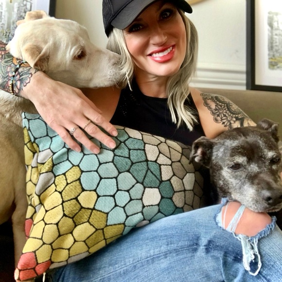 Meet your Posher, Melissa - Picture 5 of 16